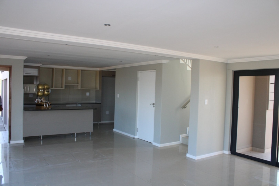 4 Bedroom Property for Sale in Kidds Beach Eastern Cape